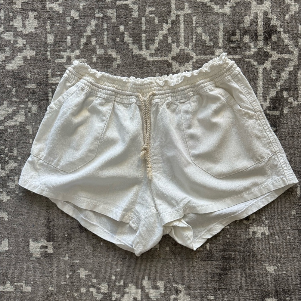 Cali1850 Women's White Linen Drawstring ShortsSmocked Waist Lounge Beach Pockets